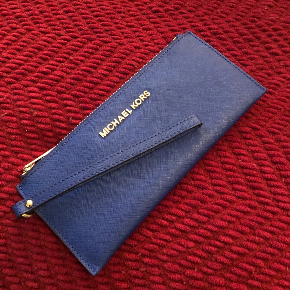 Michael Kors wristlet